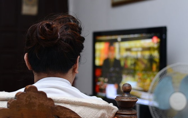 4 Great Things About Watching Tv All Day Long